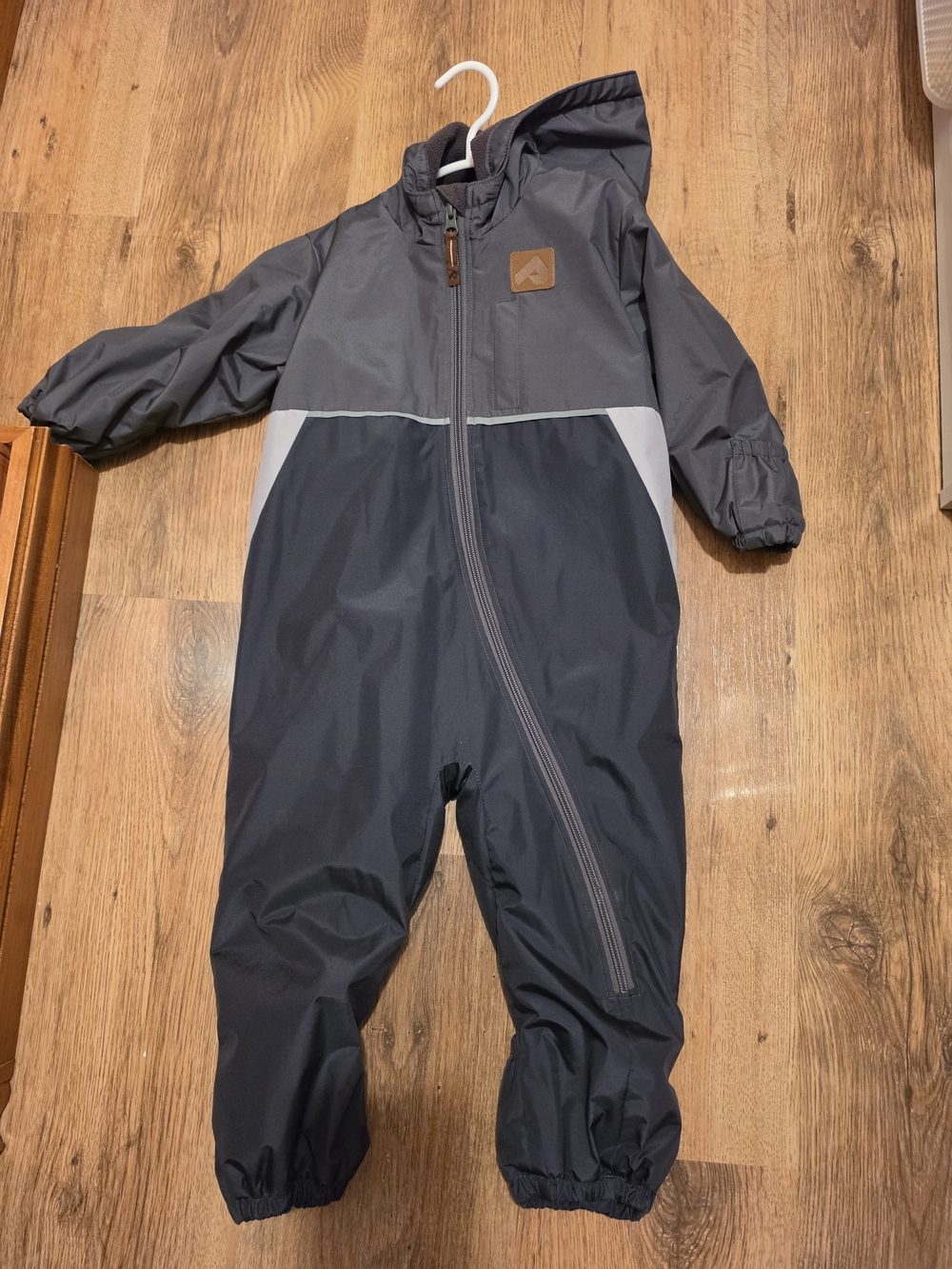 Waterresistant  Kids One-Piece Bodysuit in Dark Gray & Green